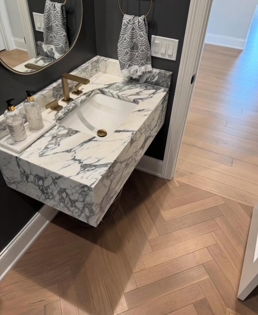 Arabascato Corchia Marble Vanity — Stone City project