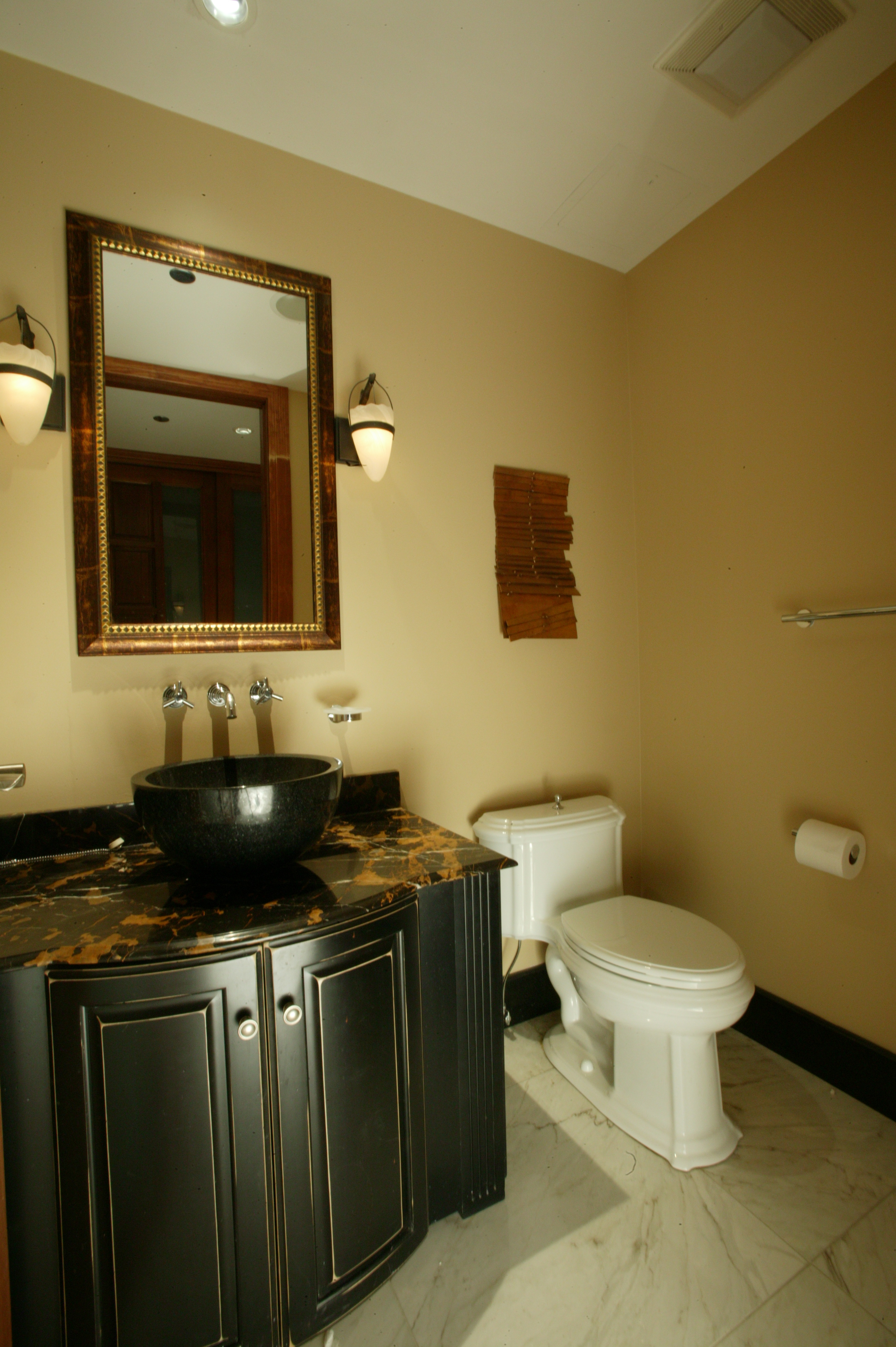 Condo Residence — Photo 15