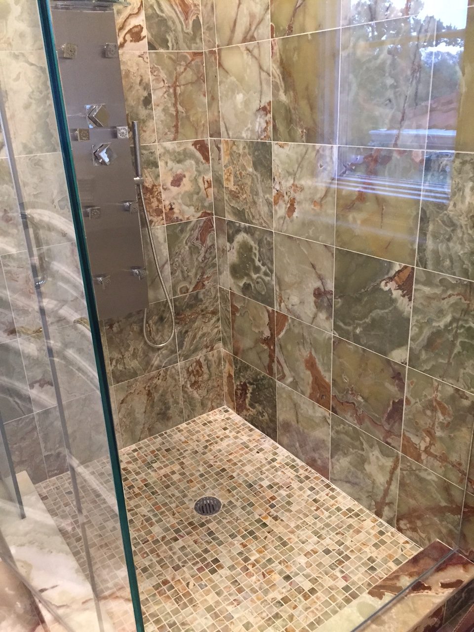 Green Onyx Bath — Stone City project