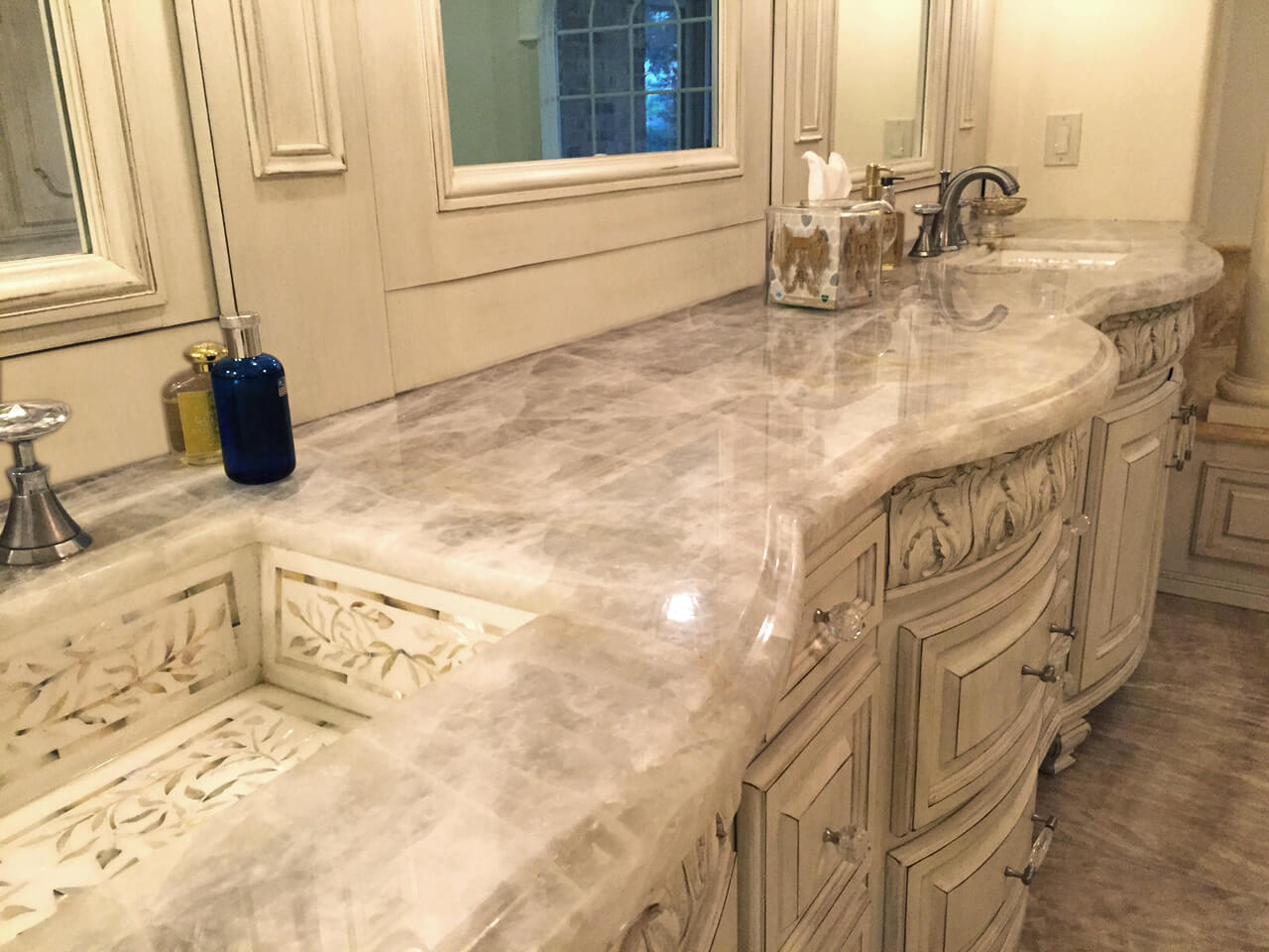 Honey Onyx Luxury Bathroom — Stone City project