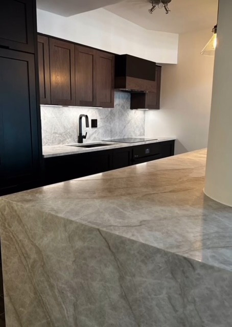 Taj Mahal Quartzite Kitchen — Stone City project